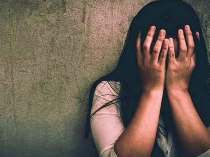 Crime News delhi rape 8 year old girl accused watching porn video movie arrest time | संतापजनक! मंदिरात दर्शनासाठी गेलेल्या 8 वर्षीय मुलीवर बलात्कार; परिसरात खळबळ Crime News delhi rape 8 year old girl accused watching porn video movie arrest time | संतापजनक! मंदिरात दर्शनासाठी गेलेल्या 8 वर्षीय मुलीवर बलात्कार; परिसरात खळबळ