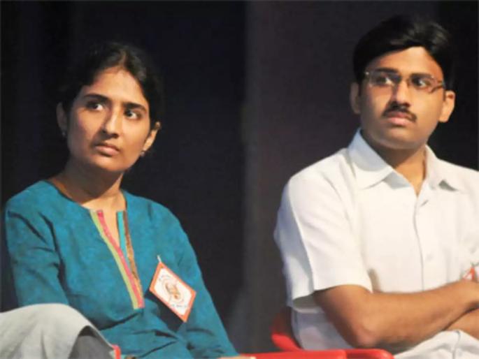 Allegations against Dabholkar family are completely false; Annis's explanation was that Avinash Patil was removed from the post of trustee only last year | दाभोलकर कुटुंबीयांवरील आरोप धादांत खोटे; ‘अंनिस’चे स्पष्टीकरण, गेल्या वर्षीच अविनाश पाटील यांना विश्वस्तपदावरून काढले Allegations against Dabholkar family are completely false; Annis's explanation was that Avinash Patil was removed from the post of trustee only last year | दाभोलकर कुटुंबीयांवरील आरोप धादांत खोटे; ‘अंनिस’चे स्पष्टीकरण, गेल्या वर्षीच अविनाश पाटील यांना विश्वस्तपदावरून काढले