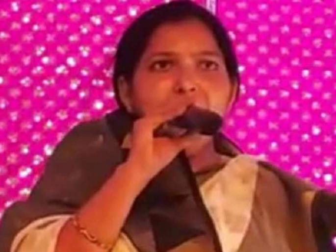 UP Assembly Elections 2022 hardoi district shahabad assembly seat BJP Candidate Rajni Tiwari wept | प्रचारादरम्यान अचानक ढसाढसा रडायला लागल्या भाजपा आमदार, म्हणाल्या...; नेमकं काय घडलं?  UP Assembly Elections 2022 hardoi district shahabad assembly seat BJP Candidate Rajni Tiwari wept | प्रचारादरम्यान अचानक ढसाढसा रडायला लागल्या भाजपा आमदार, म्हणाल्या...; नेमकं काय घडलं?