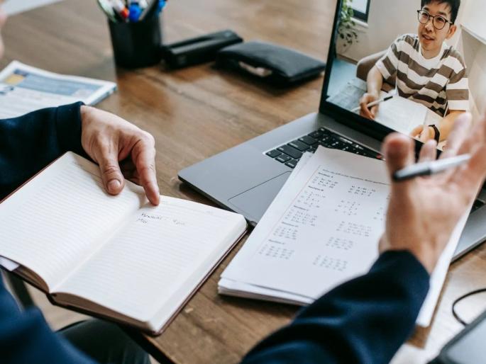 What exactly is a digital university? | Digital University: डिजिटल विद्यापीठ म्हणजे नेमके काय असते? What exactly is a digital university? | Digital University: डिजिटल विद्यापीठ म्हणजे नेमके काय असते?