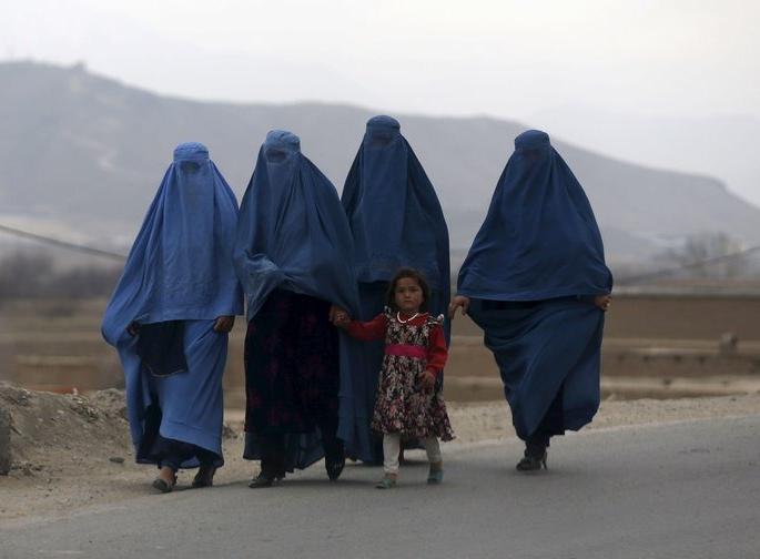Taliban turn hundreds of women into 'men' | Afghanistan: तालिबान्यांमुळे शेकडो महिला बनताहेत ‘पुरुष’ Taliban turn hundreds of women into 'men' | Afghanistan: तालिबान्यांमुळे शेकडो महिला बनताहेत ‘पुरुष’