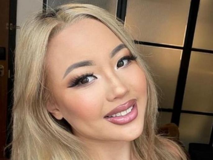 Jara Hatke: Woman rents plane, romance with partner at altitude thousands of feet, Rs 74,000 counted for 45 minutes | Jara Hatke: महिलेने भाड्याने घेतलं विमान, हजारो फूट उंचावर पार्टनरसोबत केला रोमान्स, ४५ मिनिटांसाठी मोजले ७४ हजार रुपये Jara Hatke: Woman rents plane, romance with partner at altitude thousands of feet, Rs 74,000 counted for 45 minutes | Jara Hatke: महिलेने भाड्याने घेतलं विमान, हजारो फूट उंचावर पार्टनरसोबत केला रोमान्स, ४५ मिनिटांसाठी मोजले ७४ हजार रुपये