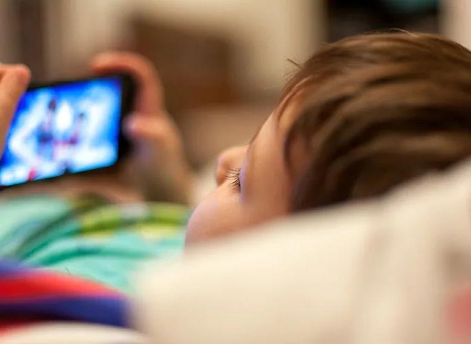 kolkata 12 year old boy suicide watching japanese web series platinum end pari | परी येऊन वाचवेल, वेब सीरिज पाहून 12 वर्षीय मुलाने उचललं टोकाचं पाऊल; इमारतीवरून मारली उडी अन्... kolkata 12 year old boy suicide watching japanese web series platinum end pari | परी येऊन वाचवेल, वेब सीरिज पाहून 12 वर्षीय मुलाने उचललं टोकाचं पाऊल; इमारतीवरून मारली उडी अन्...