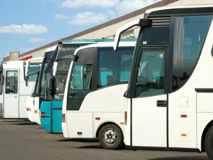 luxury bus owners of kerala are selling buses at 45 rupee per kg price due to severe financial crisis | काय सांगता? 'येथे' 45 रुपये किलोने विकल्या जाताहेत लक्झरी बस; जाणून घ्या, का दिली 'अशी' ऑफर luxury bus owners of kerala are selling buses at 45 rupee per kg price due to severe financial crisis | काय सांगता? 'येथे' 45 रुपये किलोने विकल्या जाताहेत लक्झरी बस; जाणून घ्या, का दिली 'अशी' ऑफर