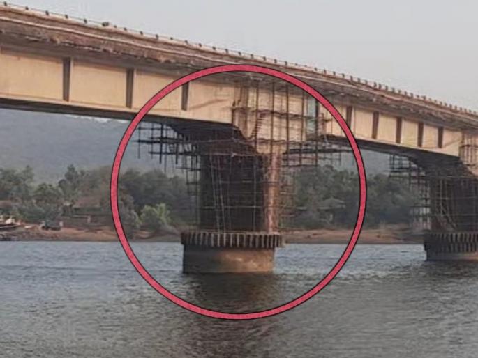 On the way to the collapse of the Ambet-Mhapral bridge over the Savitri river | सावित्री नदीवरील आंबेत-म्हाप्रळ पूल कोसळण्याच्या मार्गावर