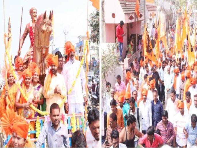 The sound of 'Jai Shivrai' resounded in Sillod; Statue of Shivaji Maharaj installed at the entrance | सिल्लोडमध्ये 'जय शिवराय'चा नाद दुमदुमला; प्रवेशद्वारावर शिवाजी महाराजांचा पुतळा स्थापन The sound of 'Jai Shivrai' resounded in Sillod; Statue of Shivaji Maharaj installed at the entrance | सिल्लोडमध्ये 'जय शिवराय'चा नाद दुमदुमला; प्रवेशद्वारावर शिवाजी महाराजांचा पुतळा स्थापन