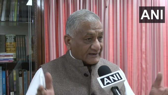 Russian Ukraine War even if you restuck on mars indian embassy will help you V K singh on ukraine crisis | "तुम्ही मंगळावर जरी अडकला असाल तरी भारतीय दुतावास तुमची मदत करेल" Russian Ukraine War even if you restuck on mars indian embassy will help you V K singh on ukraine crisis | "तुम्ही मंगळावर जरी अडकला असाल तरी भारतीय दुतावास तुमची मदत करेल"