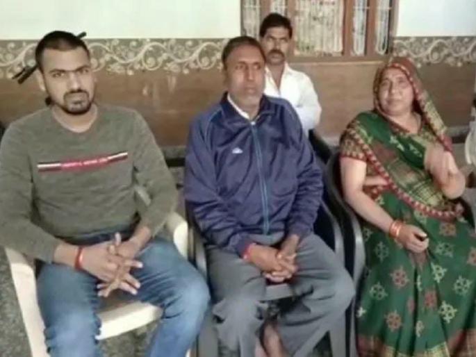 Russia Ukraine War student of dholpur returned from ukraine said i will not go abroad to study now | Russia Ukraine War : 'इथेच शिकेन पण परदेशात जाणार नाही'; युक्रेनवरून परतलेल्या विद्यार्थ्याने सांगितला भयंकर अनुभव