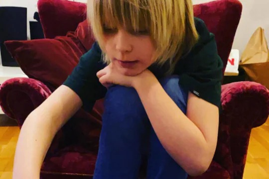 11 year old boy purchased land in scotland reason is very interesting | हौसेला मोल नाही! 11 वर्षीय मुलाने खरेदी केली जमीन; हटके कारण वाचून व्हाल चकीत