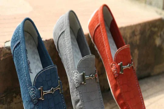 Slipper place outside the house! From the new research, the researchers gave important advice, because ... | चपलांची जागा घराबाहेरच! नव्या रिसर्चमधून संशोधकांनी दिला महत्त्वाचा सल्ला, सांगितलं असं कारण... Slipper place outside the house! From the new research, the researchers gave important advice, because ... | चपलांची जागा घराबाहेरच! नव्या रिसर्चमधून संशोधकांनी दिला महत्त्वाचा सल्ला, सांगितलं असं कारण...