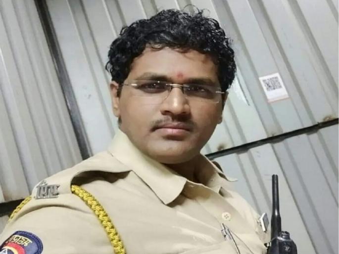I have a criminal investigation, pay me; ACB caught Police Naik red-handed while accepting a bribe of Rs 10,000 | तुमच्या मनासारखा तपास करतो, पैसे द्या; १० हजारांची लाच घेताना पोलीस नाईक रंगेहाथ अटकेत I have a criminal investigation, pay me; ACB caught Police Naik red-handed while accepting a bribe of Rs 10,000 | तुमच्या मनासारखा तपास करतो, पैसे द्या; १० हजारांची लाच घेताना पोलीस नाईक रंगेहाथ अटकेत