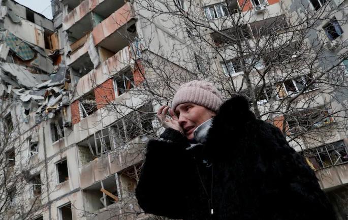 Russian soldier rapes woman in Ukrainian brewery, authorities order probe | रशियन सैनिकाने महिलेवर युक्रेनच्या ब्रोव्हरीमध्ये केला बलात्कार, अधिकाऱ्यांनी दिले चौकशीचे आदेश