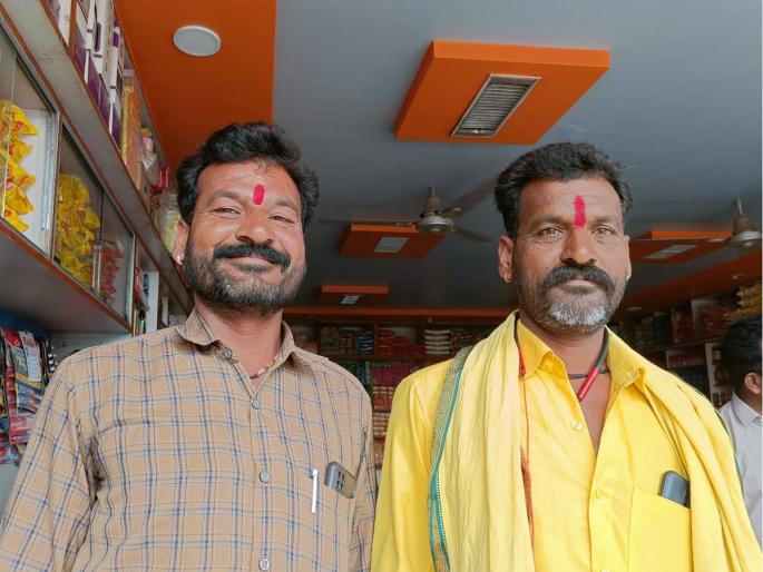 Notice issued by the Election Commission to twin brothers; due to similar photos in the voter list | जुळ्या भावांमुळे निवडणूक आयोग बुचकळ्यात;मतदान यादीतील सारख्याच फोटोंमुळे दिली नोटीस Notice issued by the Election Commission to twin brothers; due to similar photos in the voter list | जुळ्या भावांमुळे निवडणूक आयोग बुचकळ्यात;मतदान यादीतील सारख्याच फोटोंमुळे दिली नोटीस