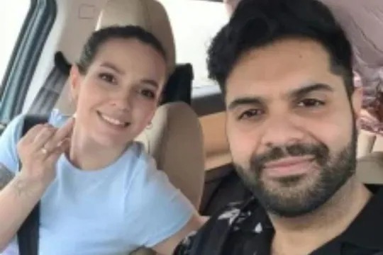 russia ukraine war anubhav bhasin anna horodetska amazing love story ukrainian girl loves indian boy | लॉकडाऊनमध्ये प्रेम, युद्धात लग्न! भारतीय तरुणाशी सात फेरे घेण्यासाठी युक्रेनमधून पळून आली 'ती' अन्...