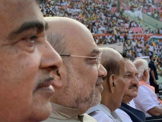 BJP Smriti Irani click photo on cm yogi oath ceremony credit tweet viral | Smriti Irani : "फोटो मी काढला आणि क्रेडिट घेऊन गेलं..."; स्मृती इराणींचं 'ते' ट्विट जोरदार व्हायरल 