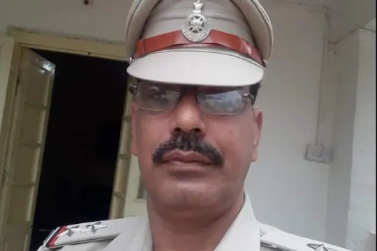 Lokayukta inspector had unnatural sexual relations with boy for 7 months, video made by the victim | लोकायुक्त इन्स्पेक्टरचे तरुणासोबत ७ महिने ठेवले अनैसर्गिक शरीरसंबंध, पीडितेने बनवला व्हिडिओ Lokayukta inspector had unnatural sexual relations with boy for 7 months, video made by the victim | लोकायुक्त इन्स्पेक्टरचे तरुणासोबत ७ महिने ठेवले अनैसर्गिक शरीरसंबंध, पीडितेने बनवला व्हिडिओ