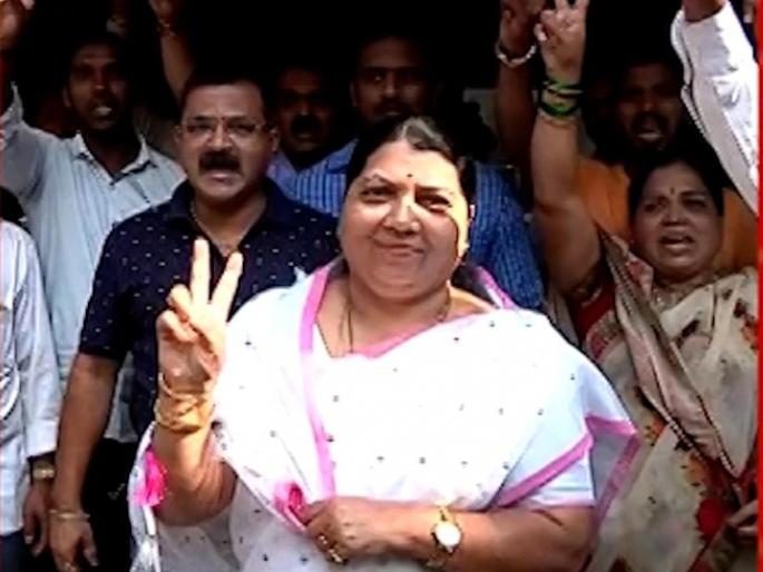 Kolhapur North By Election Result: After a resounding victory, Congress' Jayashree Jadhav Bhavuk said, "Credit for this victory to...." | Kolhapur North By Election Result: दणदणीत विजयानंतर काँग्रेसच्या जयश्री जाधव भावूक, म्हणाल्या, ‘’या विजयाचं श्रेय…’’ Kolhapur North By Election Result: After a resounding victory, Congress' Jayashree Jadhav Bhavuk said, "Credit for this victory to...." | Kolhapur North By Election Result: दणदणीत विजयानंतर काँग्रेसच्या जयश्री जाधव भावूक, म्हणाल्या, ‘’या विजयाचं श्रेय…’’
