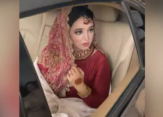 bride gets angry when their relatives did not cry on her bidaai watch viral video | Video - "कोणी रडत का नाही?"; पाठवणीच्या वेळी वधूने विचारला प्रश्न; कुटुंबीयांनी दिलं भन्नाट उत्तर bride gets angry when their relatives did not cry on her bidaai watch viral video | Video - "कोणी रडत का नाही?"; पाठवणीच्या वेळी वधूने विचारला प्रश्न; कुटुंबीयांनी दिलं भन्नाट उत्तर