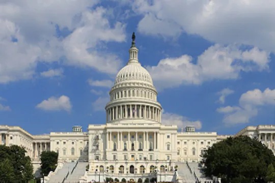 The US Capitol immediately evacuated The US Capital, but only after that ... | The US Capitol: विमानापासून धोका असल्याचा अलर्ट, अमेरिकेने त्वरित रिकामे केले द यूएस कॅपिटल, त्यानंतर मात्र... The US Capitol immediately evacuated The US Capital, but only after that ... | The US Capitol: विमानापासून धोका असल्याचा अलर्ट, अमेरिकेने त्वरित रिकामे केले द यूएस कॅपिटल, त्यानंतर मात्र...