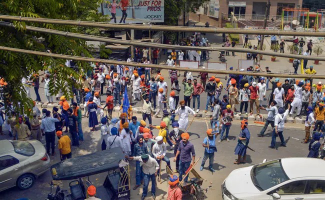 Who is responsible for Patiala Violence? Big statement of Punjab Chief Minister, shocking information given | Patiala Violence: पतियाळा हिंसाचाराला जबाबदार कोण? पंजाबच्या मुख्यमंत्र्यांचं मोठं विधान, दिली धक्कादायक माहिती Who is responsible for Patiala Violence? Big statement of Punjab Chief Minister, shocking information given | Patiala Violence: पतियाळा हिंसाचाराला जबाबदार कोण? पंजाबच्या मुख्यमंत्र्यांचं मोठं विधान, दिली धक्कादायक माहिती