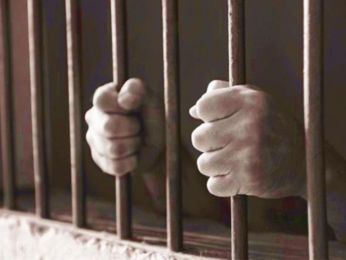 Suspect person arrested with weapon near jama mosque in noida police engaged in investigation | जामा मशिदीजवळ शस्त्रासह संशयिताला अटक, पोलिसांनी सुरु केला तपास Suspect person arrested with weapon near jama mosque in noida police engaged in investigation | जामा मशिदीजवळ शस्त्रासह संशयिताला अटक, पोलिसांनी सुरु केला तपास