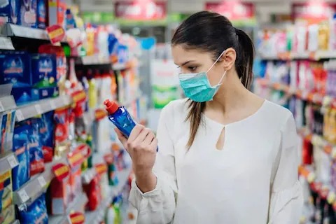 from clinic plus shampoo to lux soap hul raises prices by up to 15 percent | महागाईचा फटका! सामान्यांच्या खिशाला कात्री लागणार; रोजच्या वापरातील 'या' वस्तू महागणार