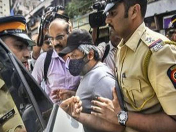 Chhota Shakeel's accomplice Salim Fruit detained by NIA | छोटा शकीलचा साथीदार सलीम फ्रूटला NIAने घेतले ताब्यात Chhota Shakeel's accomplice Salim Fruit detained by NIA | छोटा शकीलचा साथीदार सलीम फ्रूटला NIAने घेतले ताब्यात