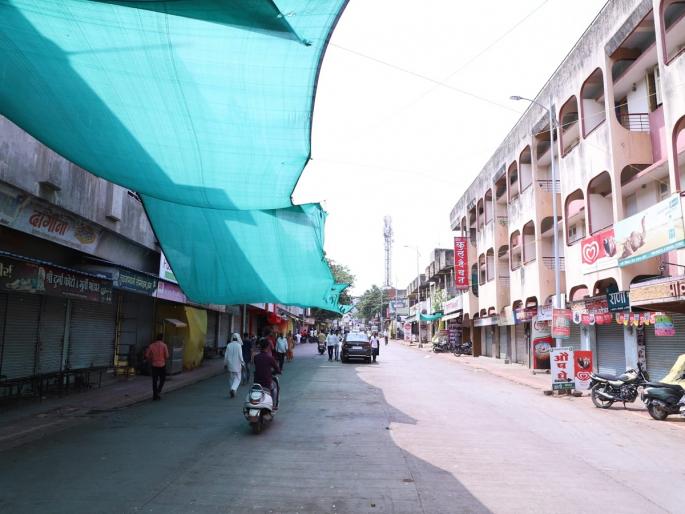 Chhatrapati Sambhaji Raje stopped in Tulajabhavani temple, protest bandh spontaneous response in Tuljapur | छत्रपती संभाजीराजेंना मंदिरात अडवले, निषेधार्थ बंदला तुळजापूरात उत्स्फूर्त प्रतिसाद