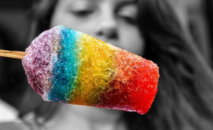 Tempting Ice-golas can be harmful for health, warn doctors | सावधान! बर्फाचा गोळा ठरू शकतो जीवघेणा; देईल घातक आजारांना निमंत्रण Tempting Ice-golas can be harmful for health, warn doctors | सावधान! बर्फाचा गोळा ठरू शकतो जीवघेणा; देईल घातक आजारांना निमंत्रण