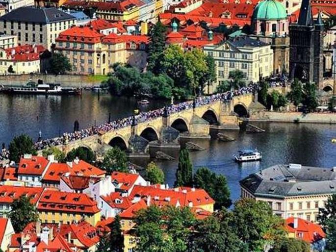 Maharashtra Police in Prague for extradition of person in murder of 19 years ago | अमेरिकन मॉडेलच्या हत्येचा तपास, महाराष्ट्र पोलीस प्रागमध्ये वॉन्टेटच्या प्रत्यार्पणासाठी दाखल Maharashtra Police in Prague for extradition of person in murder of 19 years ago | अमेरिकन मॉडेलच्या हत्येचा तपास, महाराष्ट्र पोलीस प्रागमध्ये वॉन्टेटच्या प्रत्यार्पणासाठी दाखल