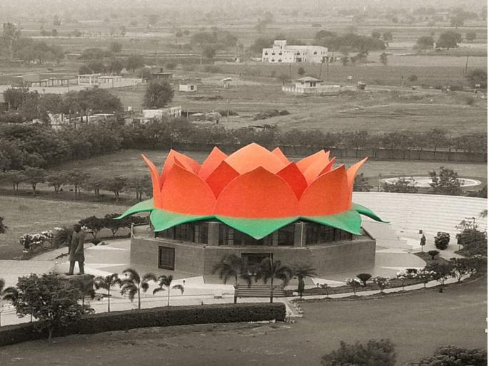 "I wrote father ..."; remembering June 3 and pankaja Munde made an emotional appeal on fb | "मैने पिता लिखकर...."; ३ जूनची चाहूल अन् पंकजा मुंडेंनी केले भावनिक आवाहन "I wrote father ..."; remembering June 3 and pankaja Munde made an emotional appeal on fb | "मैने पिता लिखकर...."; ३ जूनची चाहूल अन् पंकजा मुंडेंनी केले भावनिक आवाहन