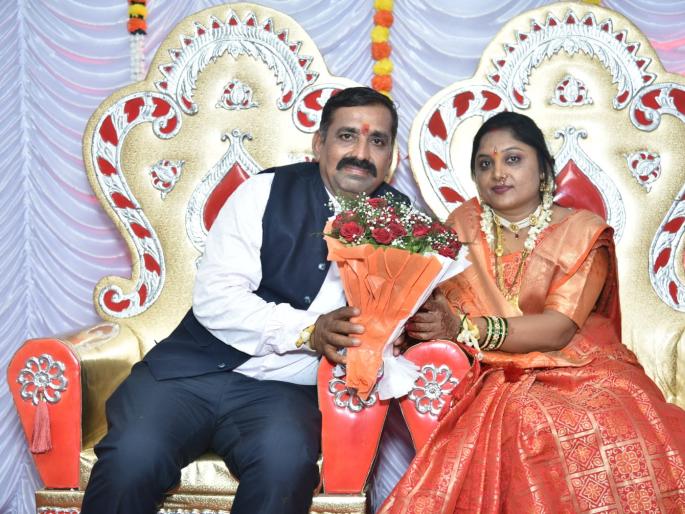 jalgaon news sumitra and rishikesh marraige in corona crisis | CoronaVirus News : कोरोनात एकीने पती तर दुसऱ्याने पत्नी गमावली; अखेर 'त्यांनी' साताजन्माची लग्नगाठ बांधली