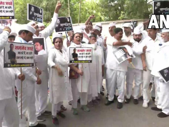 Congress Rahul Gandhi ed money laundering case congress supporters custody | "भाजपा सरकार 'रावण', राहुल गांधी आमचे 'राम'"; ईडीसमोर हजर होण्यापूर्वी काँग्रेस नेते उतरले रस्त्यावर Congress Rahul Gandhi ed money laundering case congress supporters custody | "भाजपा सरकार 'रावण', राहुल गांधी आमचे 'राम'"; ईडीसमोर हजर होण्यापूर्वी काँग्रेस नेते उतरले रस्त्यावर