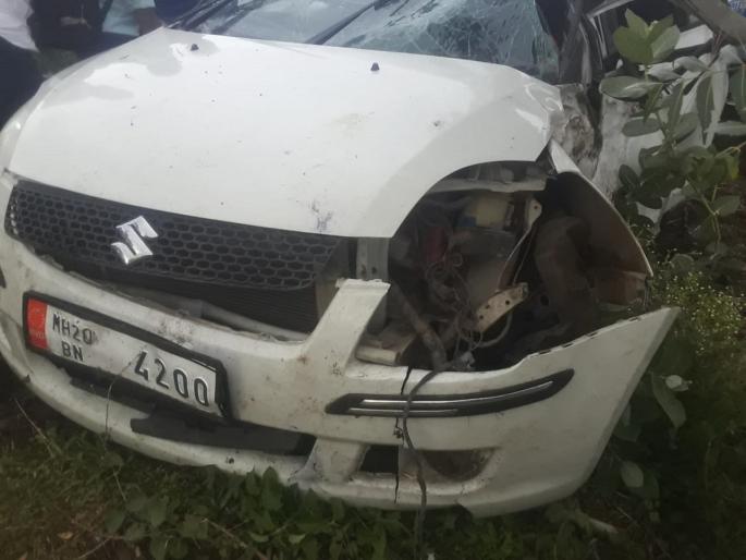 Another victim of the narrow road; Car crash into tree, killing one on the spot | अरूंद रस्त्याचा आणखी एक बळी; झाडावर कार आदळून अपघात, एकजण जागीच ठार Another victim of the narrow road; Car crash into tree, killing one on the spot | अरूंद रस्त्याचा आणखी एक बळी; झाडावर कार आदळून अपघात, एकजण जागीच ठार
