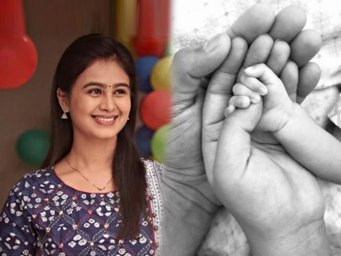 marathi actress mrinal dusanis shows nurvis face for the first time | हुबेहुब आईची कार्बन कॉपी आहे मृणालची लेक; पहिल्यांदाच शेअर केला मुलीचा फोटो marathi actress mrinal dusanis shows nurvis face for the first time | हुबेहुब आईची कार्बन कॉपी आहे मृणालची लेक; पहिल्यांदाच शेअर केला मुलीचा फोटो
