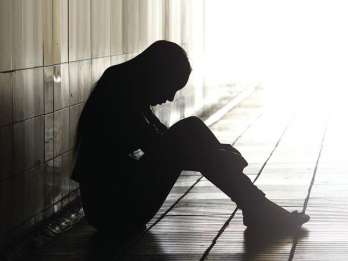 Sales manager of insurance company betrayed and raped for 3 years, before I said I LOVE YOU; Then ... | इंश्युरन्स कंपनीच्या सेल्स मॅनेजरने 3 वर्ष केला बलात्कार, आधी I LOVE YOU म्हणाला; मग... Sales manager of insurance company betrayed and raped for 3 years, before I said I LOVE YOU; Then ... | इंश्युरन्स कंपनीच्या सेल्स मॅनेजरने 3 वर्ष केला बलात्कार, आधी I LOVE YOU म्हणाला; मग...