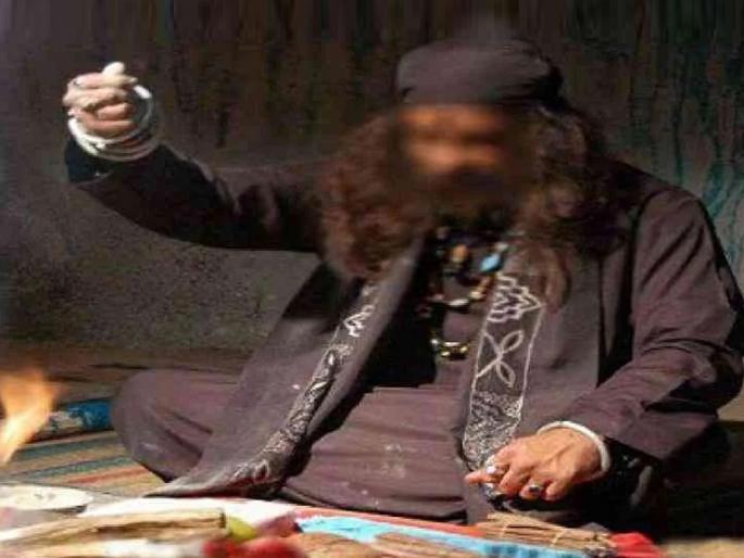 Tantra-mantra attempts to alive the body of a young woman; The spread of the stench revealed the nature of witchcraft | तंत्र-मंत्रानं युवतीच्या मृतदेहाला जिवंत करण्याचा प्रयत्न; दुर्गंध पसरल्यामुळे जादूटोण्याचा प्रकार उघडकीस Tantra-mantra attempts to alive the body of a young woman; The spread of the stench revealed the nature of witchcraft | तंत्र-मंत्रानं युवतीच्या मृतदेहाला जिवंत करण्याचा प्रयत्न; दुर्गंध पसरल्यामुळे जादूटोण्याचा प्रकार उघडकीस