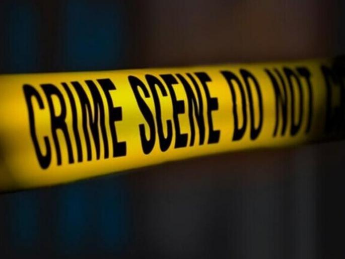 The husband had gone to the toilet in the mid-night, and when he came home, he found his wife's body on the bed | मध्यरात्री पती टॉयलेट गेला होता, घरी येऊन पाहताे तर खाटेवर पत्नीचा मृतदेह The husband had gone to the toilet in the mid-night, and when he came home, he found his wife's body on the bed | मध्यरात्री पती टॉयलेट गेला होता, घरी येऊन पाहताे तर खाटेवर पत्नीचा मृतदेह