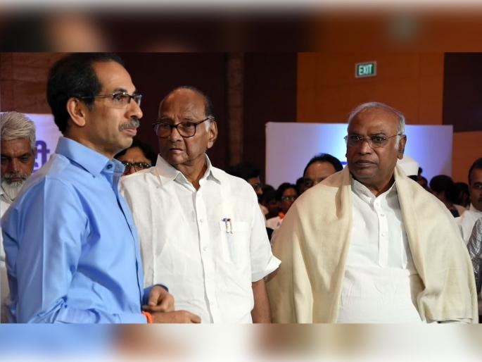 Shiv Sena chief Uddhav Thackeray held a meeting with all district chiefs in the state today. | Uddhav Thackeray: आघाडी करण्यासंदर्भात स्थानिक पातळीवर निर्णय घ्या; उद्धव ठाकरेंचे पदाधिकाऱ्यांना आदेश Shiv Sena chief Uddhav Thackeray held a meeting with all district chiefs in the state today. | Uddhav Thackeray: आघाडी करण्यासंदर्भात स्थानिक पातळीवर निर्णय घ्या; उद्धव ठाकरेंचे पदाधिकाऱ्यांना आदेश