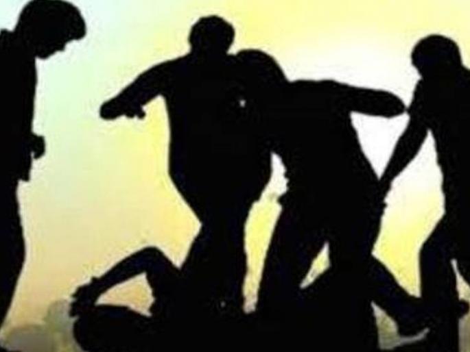 Feel Sad that brings shame to humanity; Urinate after asking for water, know the whole case | माणुसकीला लाज आणणारी घटना; पाणी मागितल्यावर लघवी पाजली, जाणून घ्या संपूर्ण प्रकरण Feel Sad that brings shame to humanity; Urinate after asking for water, know the whole case | माणुसकीला लाज आणणारी घटना; पाणी मागितल्यावर लघवी पाजली, जाणून घ्या संपूर्ण प्रकरण