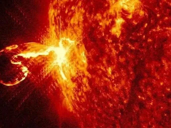 massive solar flares headed towards earth may cause blackouts solar storm | बापरे! पृथ्वीवर मोठं संकट, येणार सौरवादळ; GPS-रेडिओ बंद होण्याची शक्यता, ब्लॅकआऊटचा धोका  massive solar flares headed towards earth may cause blackouts solar storm | बापरे! पृथ्वीवर मोठं संकट, येणार सौरवादळ; GPS-रेडिओ बंद होण्याची शक्यता, ब्लॅकआऊटचा धोका