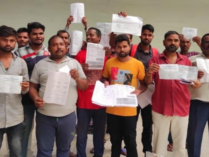 On the pretext of job abroad, many people were cheated, the concerned ran away after wrapping the office | विदेशात नोकरीच्या बहाण्याने अनेकांना गंडा, कार्यालय गुंडाळून संबंधिताने काढला पळ On the pretext of job abroad, many people were cheated, the concerned ran away after wrapping the office | विदेशात नोकरीच्या बहाण्याने अनेकांना गंडा, कार्यालय गुंडाळून संबंधिताने काढला पळ