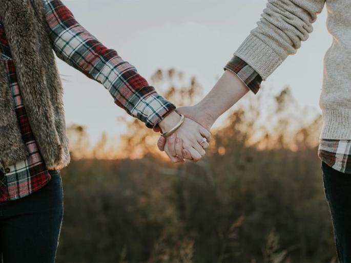 homosexual marriage of two boys in khagaria bihar family refused to accept | बाबो! डान्स करता करता 2 मित्र एकमेकांच्या प्रेमात पडले; मंदिरामध्ये जाऊन गुपचूप केलं लग्न अन्... homosexual marriage of two boys in khagaria bihar family refused to accept | बाबो! डान्स करता करता 2 मित्र एकमेकांच्या प्रेमात पडले; मंदिरामध्ये जाऊन गुपचूप केलं लग्न अन्...