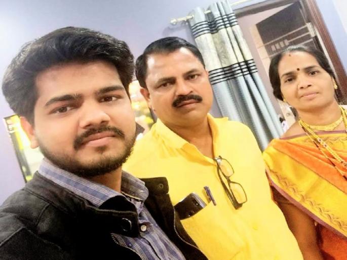 Death of parents, child in 10 months; The tears of the younger will not stop | सुखी कुटुंबावर नियतीचा घाला; १० महिन्यात आईवडील, मुलाचा मृत्यू; धाकट्याचे अश्रू थांबेनात Death of parents, child in 10 months; The tears of the younger will not stop | सुखी कुटुंबावर नियतीचा घाला; १० महिन्यात आईवडील, मुलाचा मृत्यू; धाकट्याचे अश्रू थांबेनात