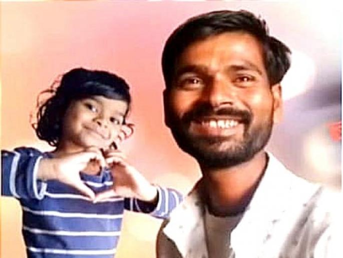 The bridge area on Paithan-Pachod road is becoming a death trap; father-daughter died in a collision with a truck | पैठण-पाचोड रोडवरील पूल परिसर ठरतोय मृत्यूचा सापळा; ट्रकच्या धडकेत बापलेकीचा मृत्यू The bridge area on Paithan-Pachod road is becoming a death trap; father-daughter died in a collision with a truck | पैठण-पाचोड रोडवरील पूल परिसर ठरतोय मृत्यूचा सापळा; ट्रकच्या धडकेत बापलेकीचा मृत्यू