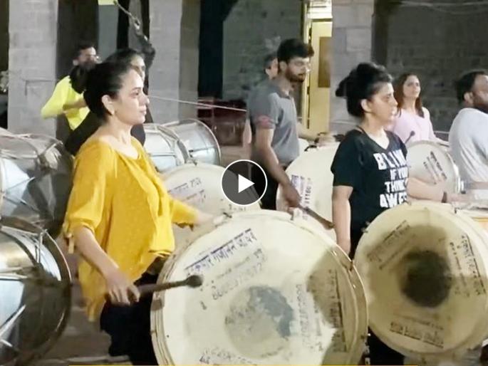 marathi actress shruti marathe dhol tasha video | बाप्पाच्या आगमनासाठी श्रुती सज्ज; ढोलताशाची प्रॅक्टीस करताना शेअर केला व्हिडीओ marathi actress shruti marathe dhol tasha video | बाप्पाच्या आगमनासाठी श्रुती सज्ज; ढोलताशाची प्रॅक्टीस करताना शेअर केला व्हिडीओ