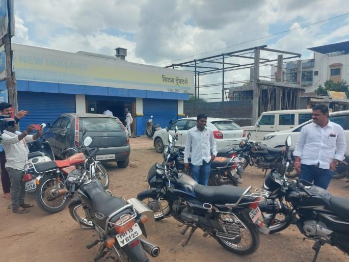 The income tax department has investigated the taluka president of Swabhimani Shetkar Sangathan Sachin Patil | आयकर विभागाने स्वाभिमानी शेतकरी संघटनेचे तालुकाध्यक्ष सचिन पाटील यांची केली चौकशी The income tax department has investigated the taluka president of Swabhimani Shetkar Sangathan Sachin Patil | आयकर विभागाने स्वाभिमानी शेतकरी संघटनेचे तालुकाध्यक्ष सचिन पाटील यांची केली चौकशी