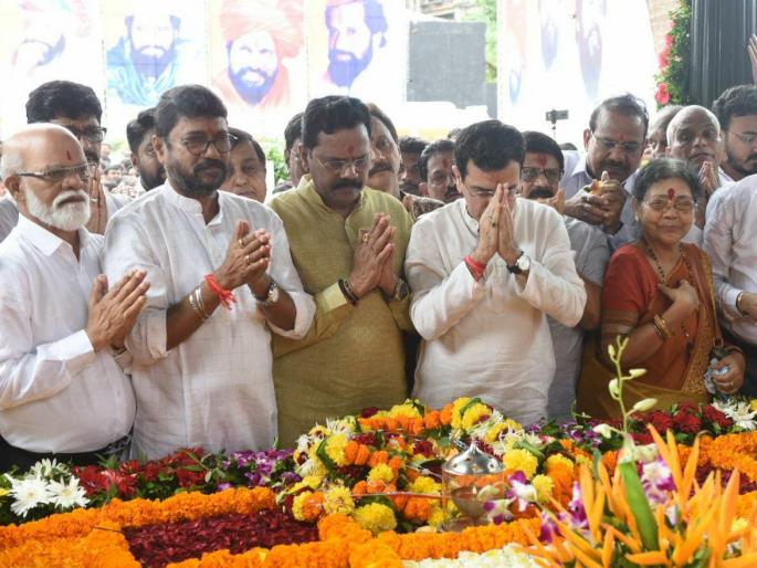 public will answer who will carry forward the legacy of Balasaheb Thackeray and Anand Dighe says Rajan vichare | बाळासाहेब ठाकरे, आनंद दिघेंचा वारसा कोण पुढे नेणार याचे उत्तर जनताच देईल - राजन विचारे public will answer who will carry forward the legacy of Balasaheb Thackeray and Anand Dighe says Rajan vichare | बाळासाहेब ठाकरे, आनंद दिघेंचा वारसा कोण पुढे नेणार याचे उत्तर जनताच देईल - राजन विचारे