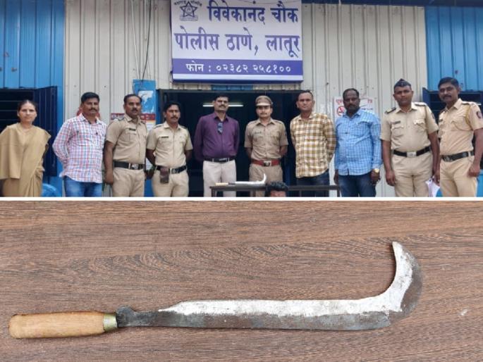 What happens to youth? A young man who was carrying a koyta to create terror was arrested | तरुणाईला झाले तरी काय? दहशत निर्माण करण्यासाठी कोयता घेऊन फिरणारा तरुण अटकेत What happens to youth? A young man who was carrying a koyta to create terror was arrested | तरुणाईला झाले तरी काय? दहशत निर्माण करण्यासाठी कोयता घेऊन फिरणारा तरुण अटकेत