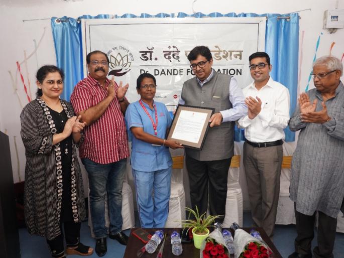 PM Modi praised the excellent work of the Nagpur nurse taking risk giving corona vaccine | कोरोनाविरोधातील लढ्यात उत्तम कामगिरी; पंतप्रधानांकडून नागपूरच्या पारिचारिकेची प्रशंसा PM Modi praised the excellent work of the Nagpur nurse taking risk giving corona vaccine | कोरोनाविरोधातील लढ्यात उत्तम कामगिरी; पंतप्रधानांकडून नागपूरच्या पारिचारिकेची प्रशंसा